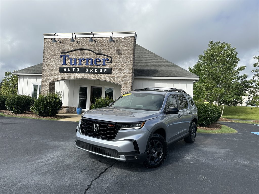 2025 Honda Pilot TrailSport's photo