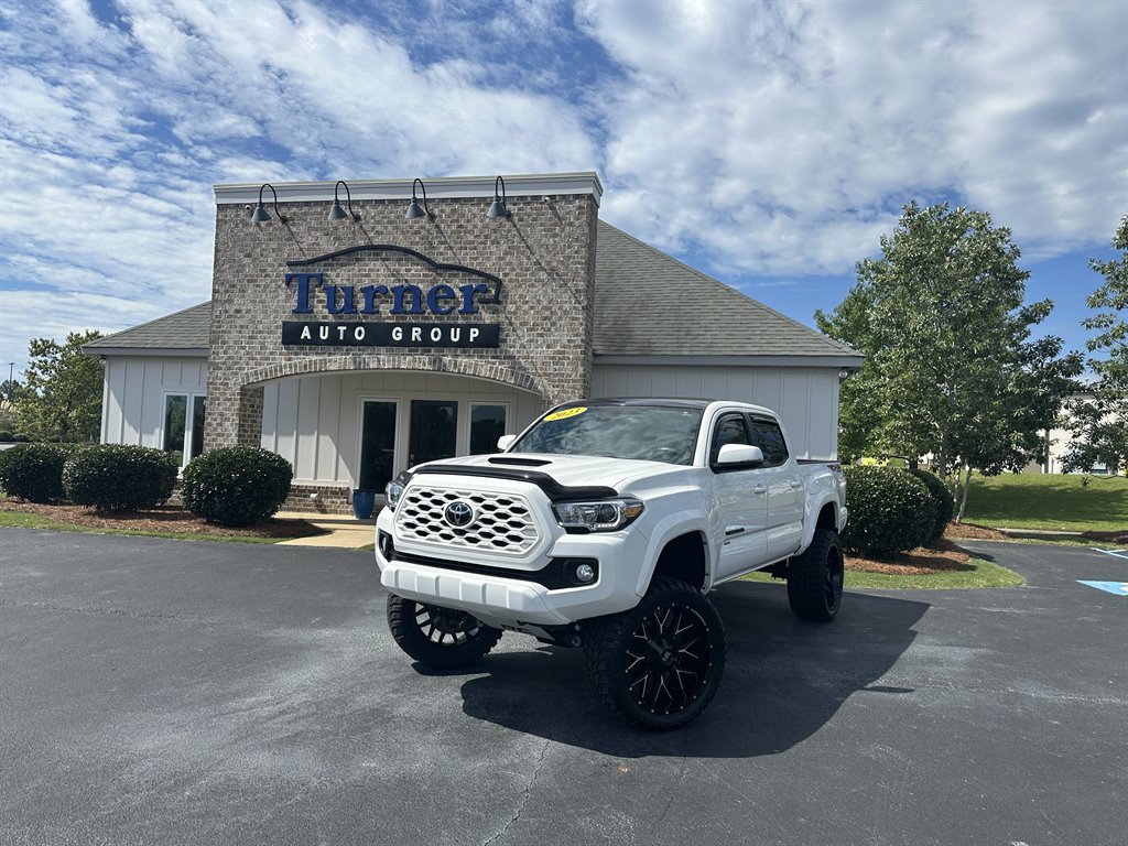 2023 Toyota Tacoma TRD Sport's photo