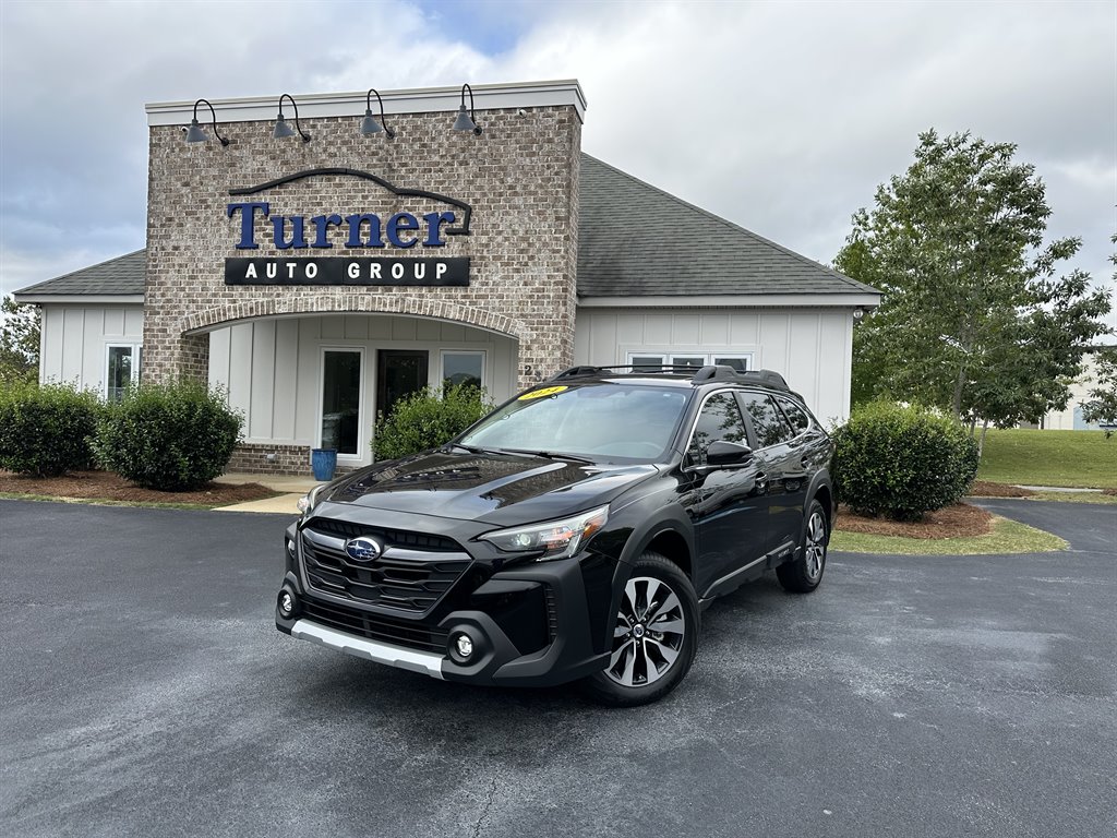 2024 Subaru Outback Limited's photo