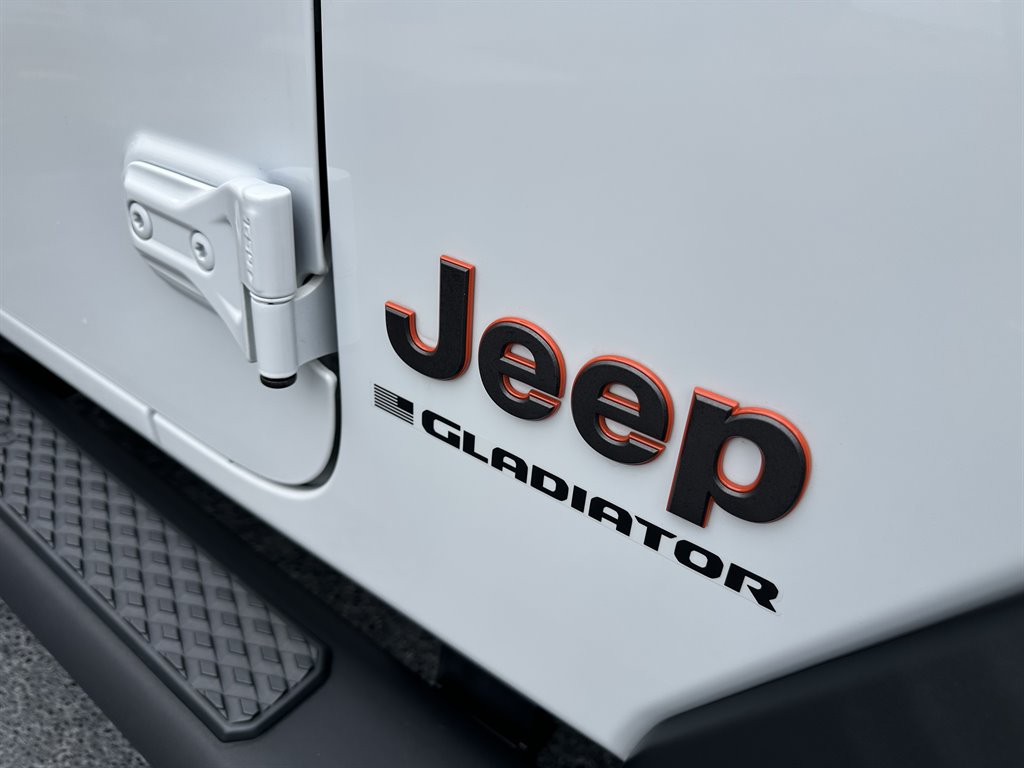 2024 Jeep Gladiator Mojave - Photo 12