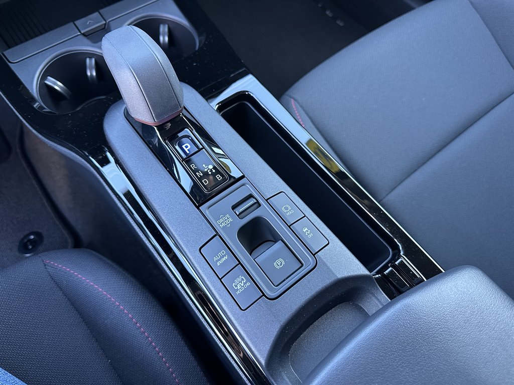 2024 Toyota Prius Prime SE - Photo 19