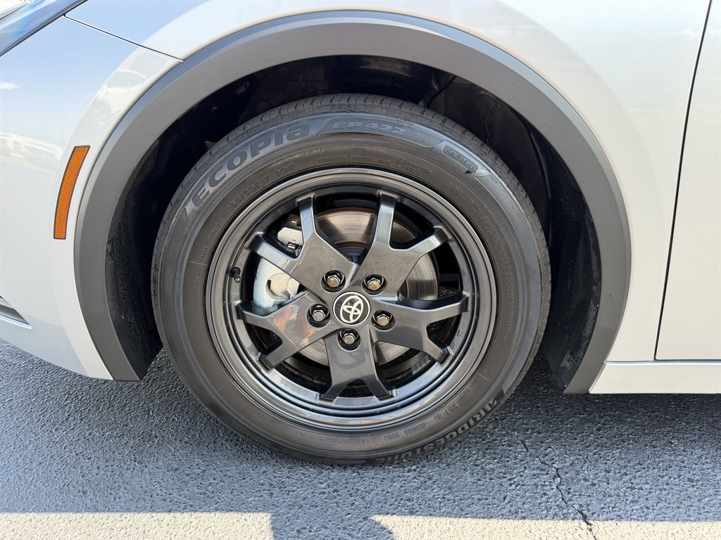 2024 Toyota Prius Prime SE - Photo 25