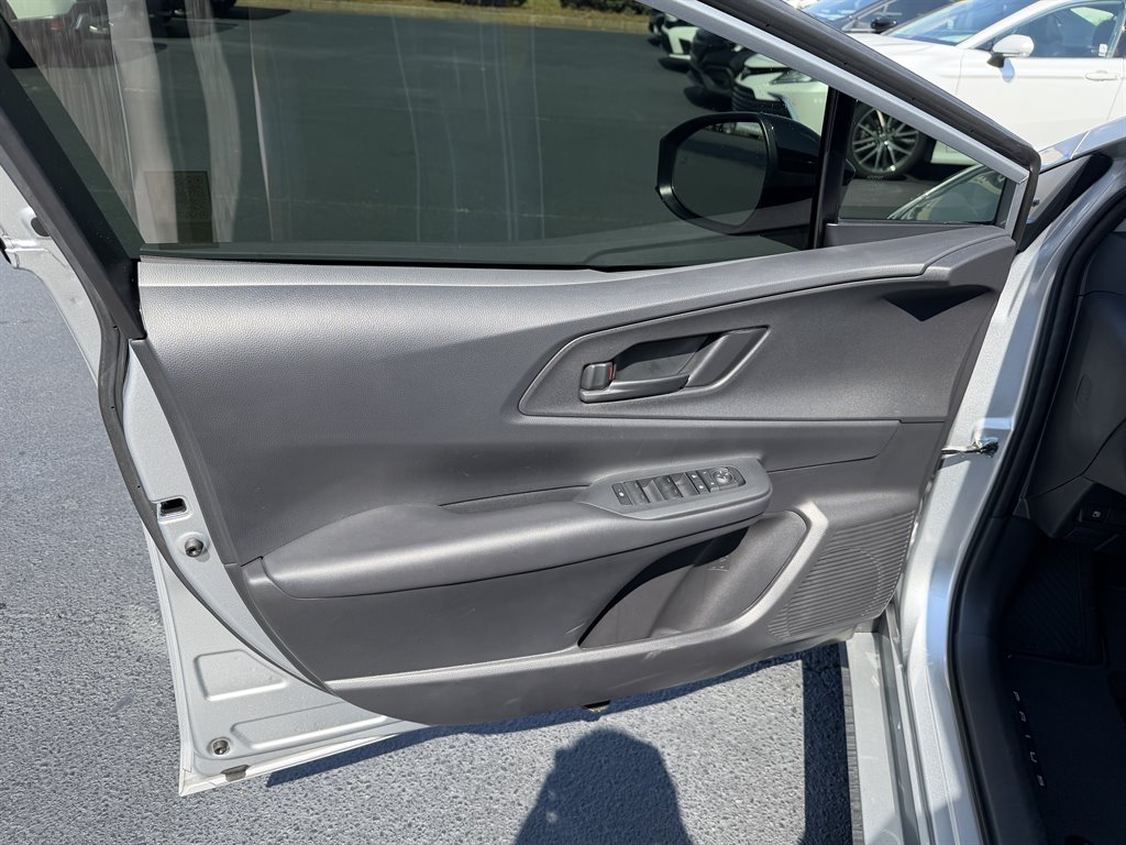 2024 Toyota Prius Prime SE - Photo 9
