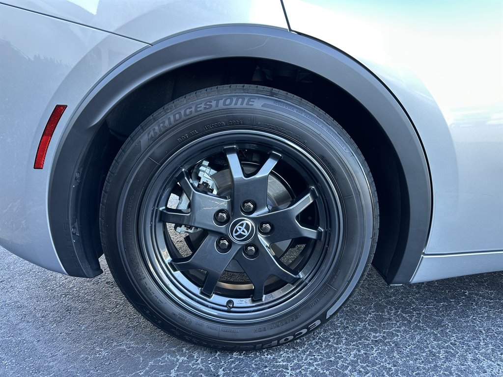 2024 Toyota Prius Prime SE - Photo 28