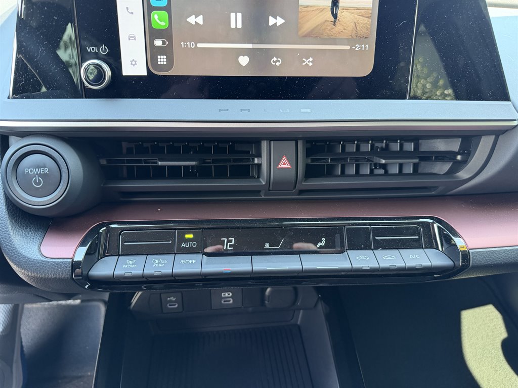 2024 Toyota Prius Prime SE - Photo 16