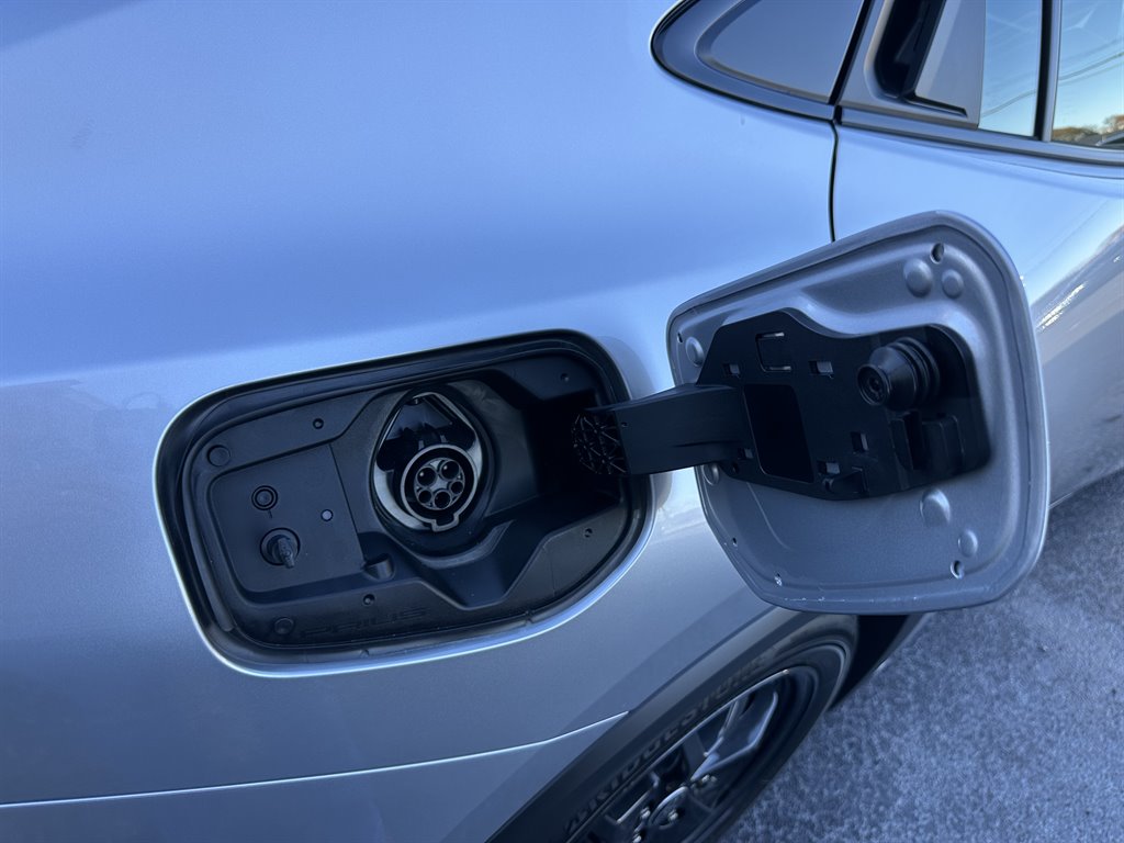 2024 Toyota Prius Prime SE - Photo 9