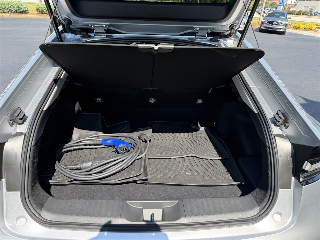 2024 Toyota Prius Prime SE - Photo 12
