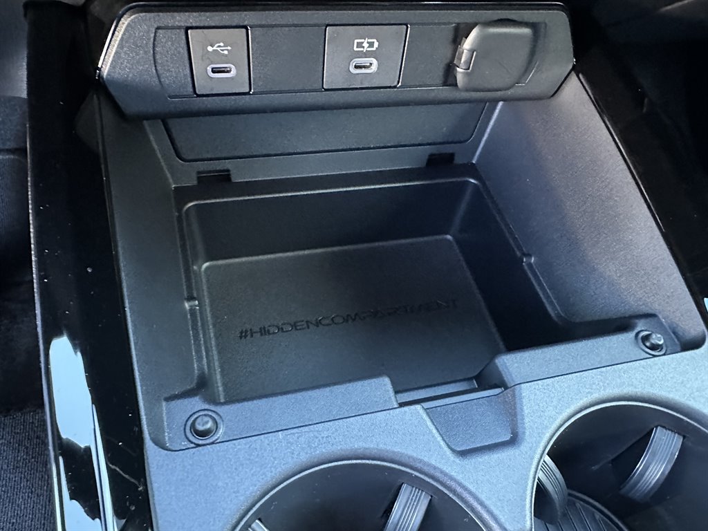 2024 Toyota Prius Prime SE - Photo 18