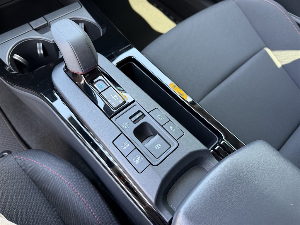 2024 Toyota Prius Prime SE - Photo 14