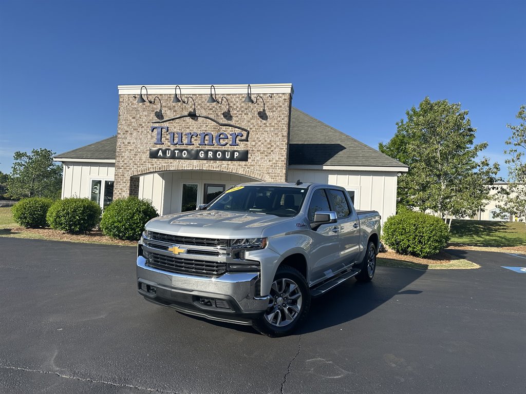 2021 Chevrolet Silverado 1500 LT 4X4 Crew Cab Short Box's photo