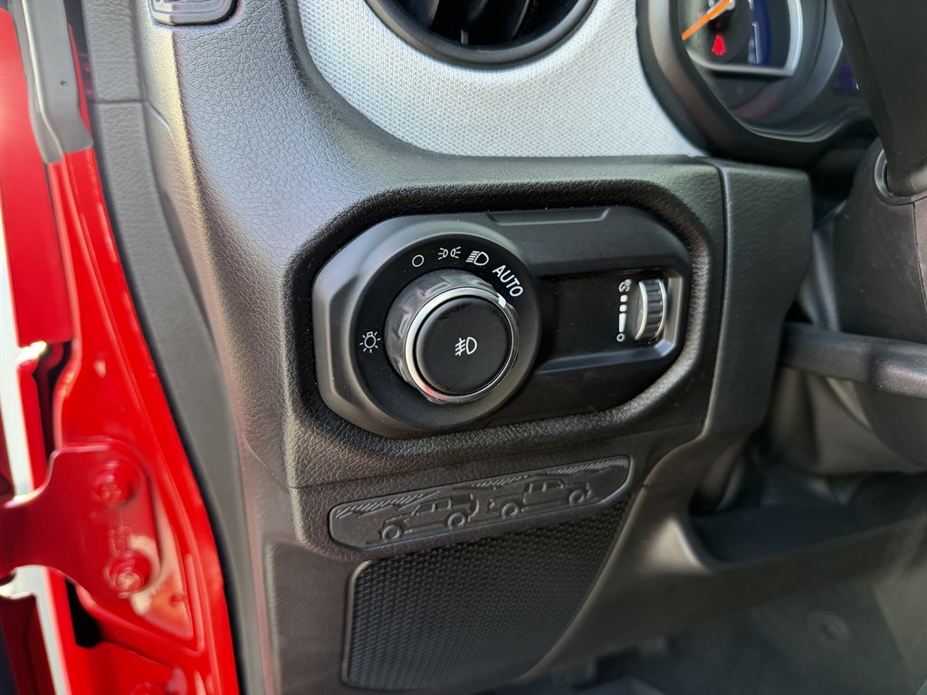 2025 Jeep Wrangler 2-Door Willys - Photo 20