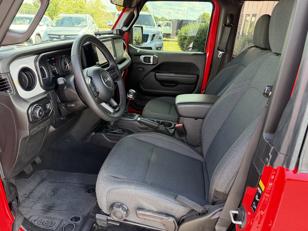 2025 Jeep Wrangler 2-Door Willys - Photo 15