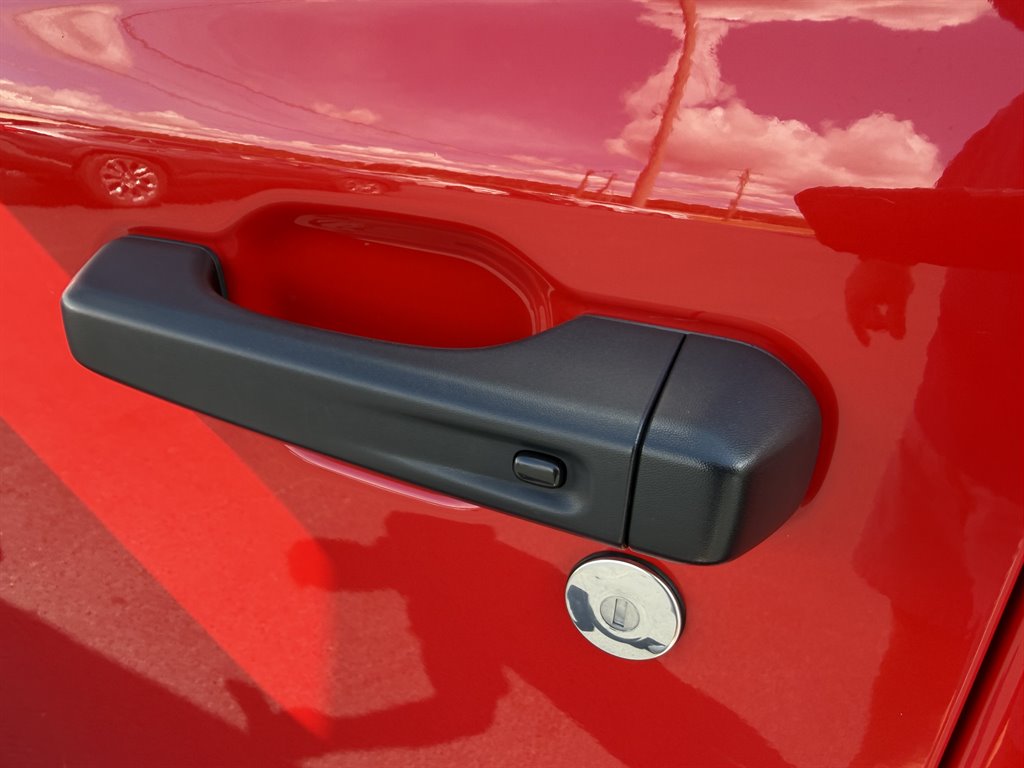 2025 Jeep Wrangler 2-Door Willys - Photo 19