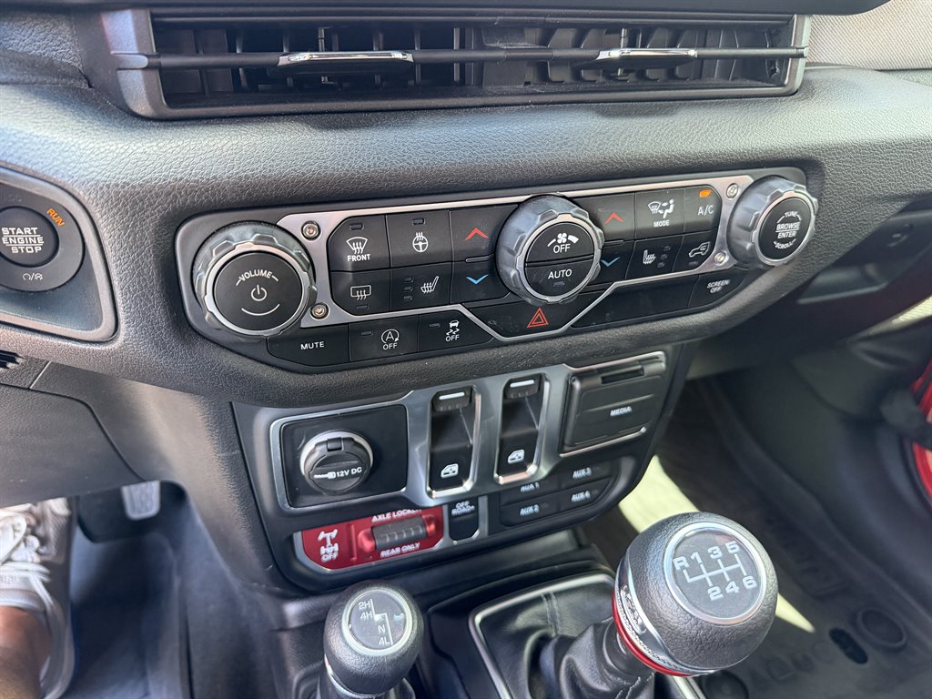 2025 Jeep Wrangler 2-Door Willys - Photo 22