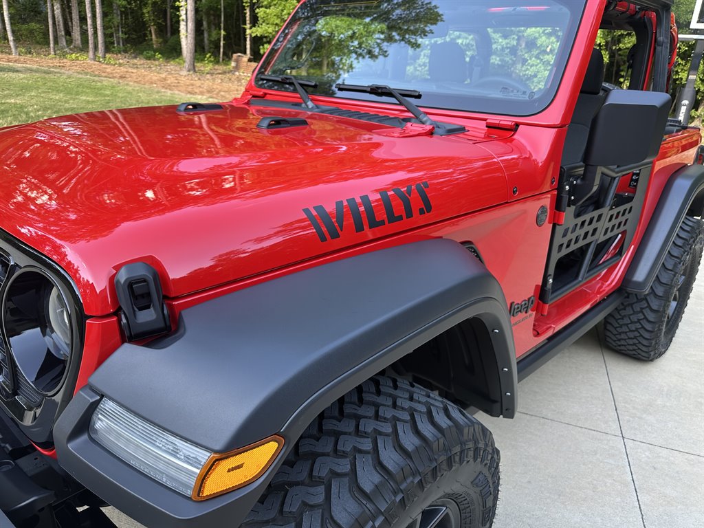 2025 Jeep Wrangler Willys's photo