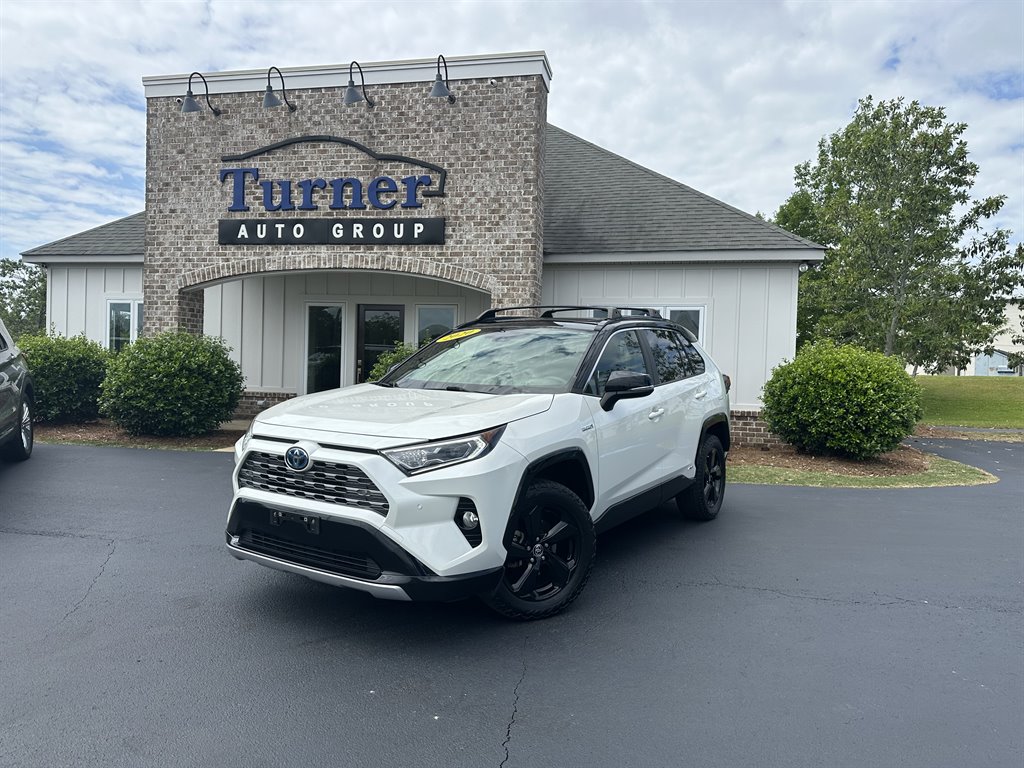 2020 Toyota RAV4 Hybrid XSE AWD's photo