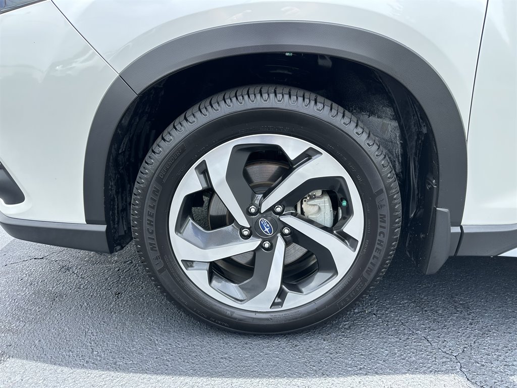 2022 Subaru Forester Touring - Photo 27