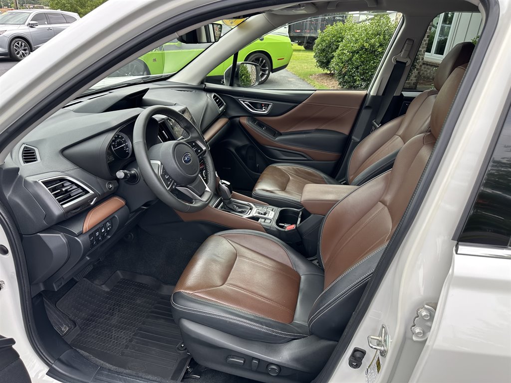 2022 Subaru Forester Touring - Photo 10